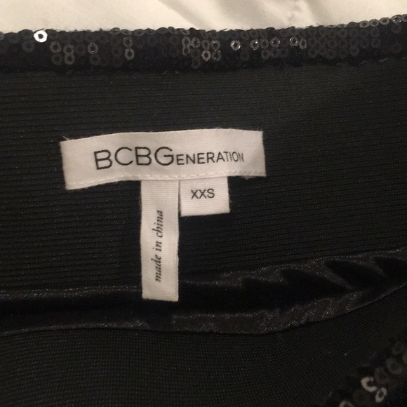 Black sequin mini skirt - Picture 3 of 4